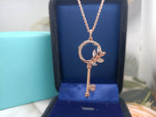 MINI KEY OLIVE LEAF NECKLACE DIAMOND