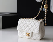 FLAP BAG 17CM WHITE LAMBSKIN GOLD HARDWARE