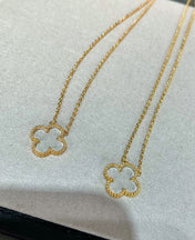 CLOVER ROCK CRYSTAL PINK GOLD NECKLACE
