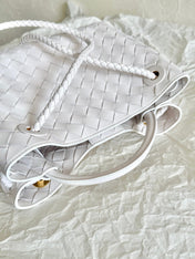 BV SMALL ANDIAMO 25CM WHITE LAMBSKIN