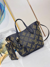 BLOSSOM PM 20 BLACK MAHINA CALFSKIN