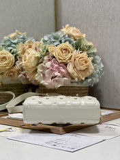 SMALL LADY D-JOY 22 BUTTERFLY STUD WHITE LAMBSKIN