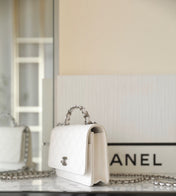 CC WOC 19 WHITE LAMBSKIN SILVER HARDWARE