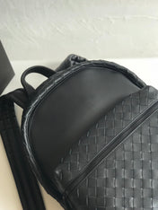 SMALL INTRECCIATO 41 BACKPACK IN BLACK CALFSKIN