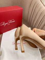 TROMPETTE PUMPS IN BEIGE SILK CRYSTAL BUCKLE