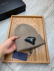 BEANIE HAT IN MEDIUM BROWN WOOL 431354