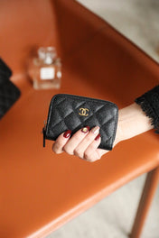 CC ZIPPED COIN BASIC PURSE 11 BLACK CAVIAR CALFSKIN GOLD ICON