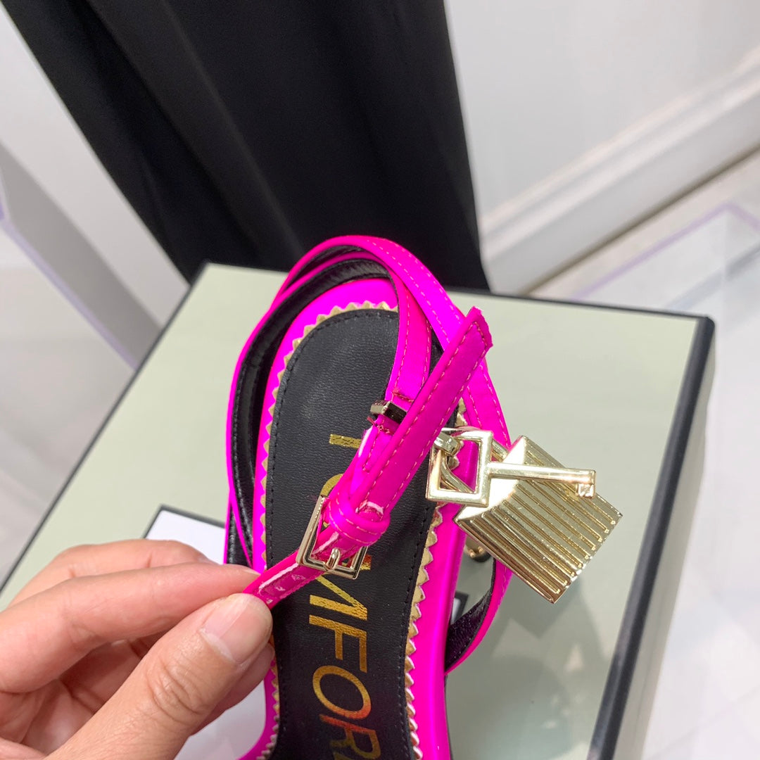 TOM FORD 26S GOLD BUCKLE HEELS 105 MM IN DARK PINK LAMBSKIN