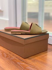 LP RAFFIA CHARMS FLATS SANDAL OLIVE CALFSKIN