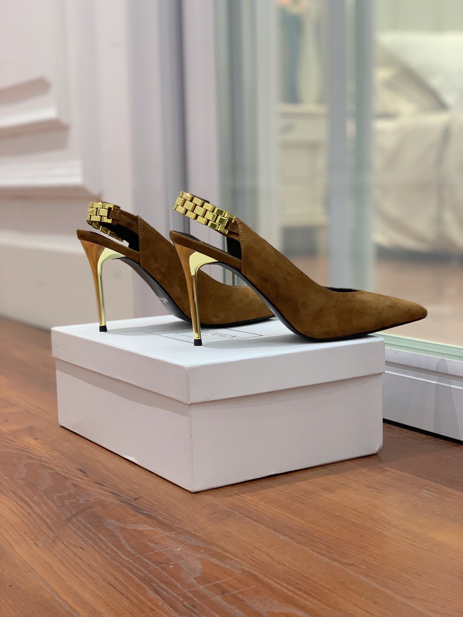 BALMAIN 26S SLINGBACK 95 MM IN BROWN SUEDE WITH GOLD HARDWARE