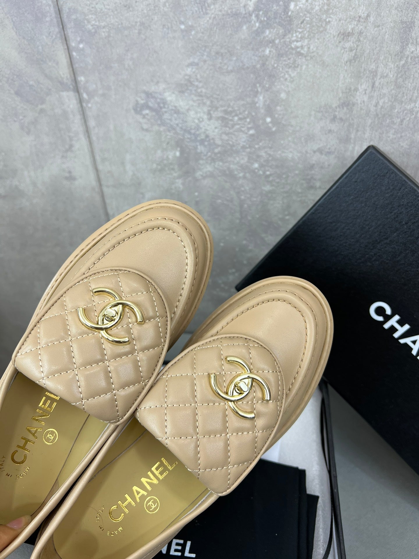 CHANEL 26S LOAFERS IN BEIGE QUILTED CALFSKIN WITH CC LOGO