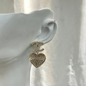 CHANEL 26S DOUBLE C LOGO PAVE CRYSTAL HEART DROP EARRINGS IN GOLD METAL 633109