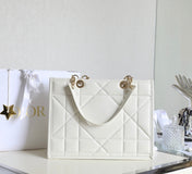 MEDIUM TOTE BOOK 26 BAG IN WHITE CALFSKIN