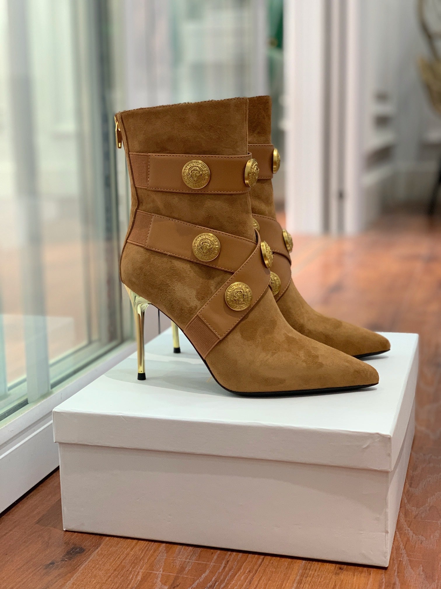 BALMAIN 26S BOOT 105 MM IN BROWN SUEDE WITH GOLD HARDWARE