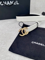 CHANEL 26S BELT 30 MM IN WHITE CALFSKIN WITH GOLD HARDWARE 661509
