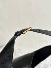 APHRODITE MEDIUM 39 SHOULDER BAG IN BLACK CALFSKIN