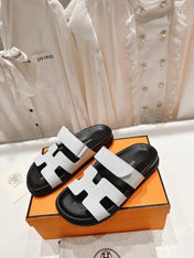 CHYPRE SANDAL BLACK AND WHITE LAMBSKIN