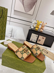 GG EXCLUSIVE SLIDE SANDAL CARAMEL SEDGE
