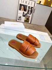 CHLOÉ WOODY MULE IN BRONZE BROWM LAMBSKIN WITH EMBROIDERED LOGO
