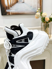 LV ARCHLIGHT 2.0 PLATFORM SNEAKER IN WHITE MIX BLACK MIX OF MATERIALS