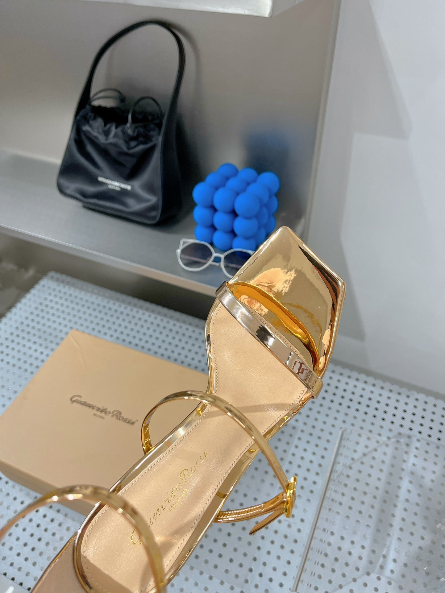 GIANVITO ROSSI 26S SQUARE-TOE HIGH-HEEL SANDALS 105 MM IN GOLD PATENT CALFSKIN