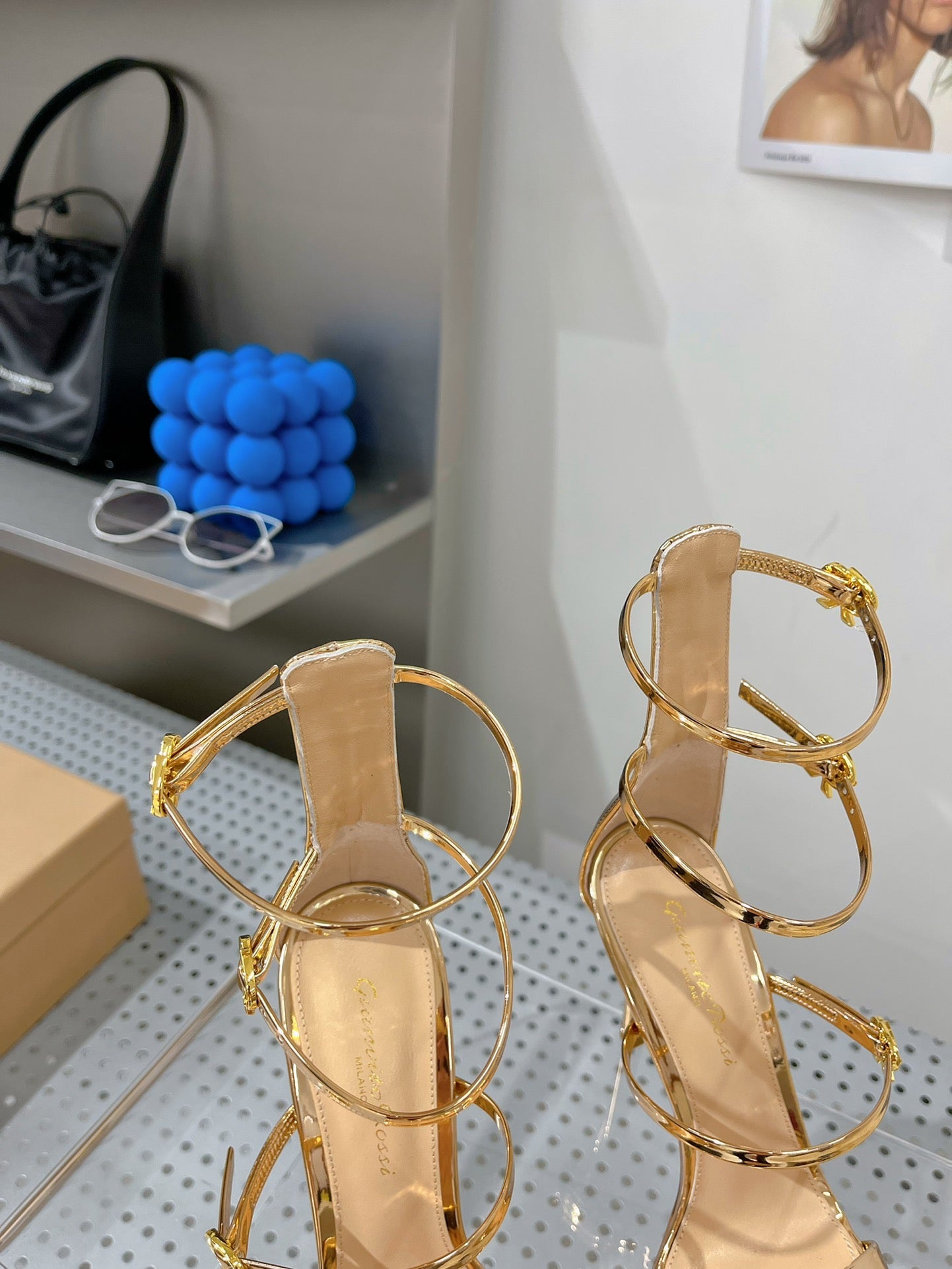 GIANVITO ROSSI 26S SQUARE-TOE HIGH-HEEL SANDALS 105 MM IN GOLD PATENT CALFSKIN