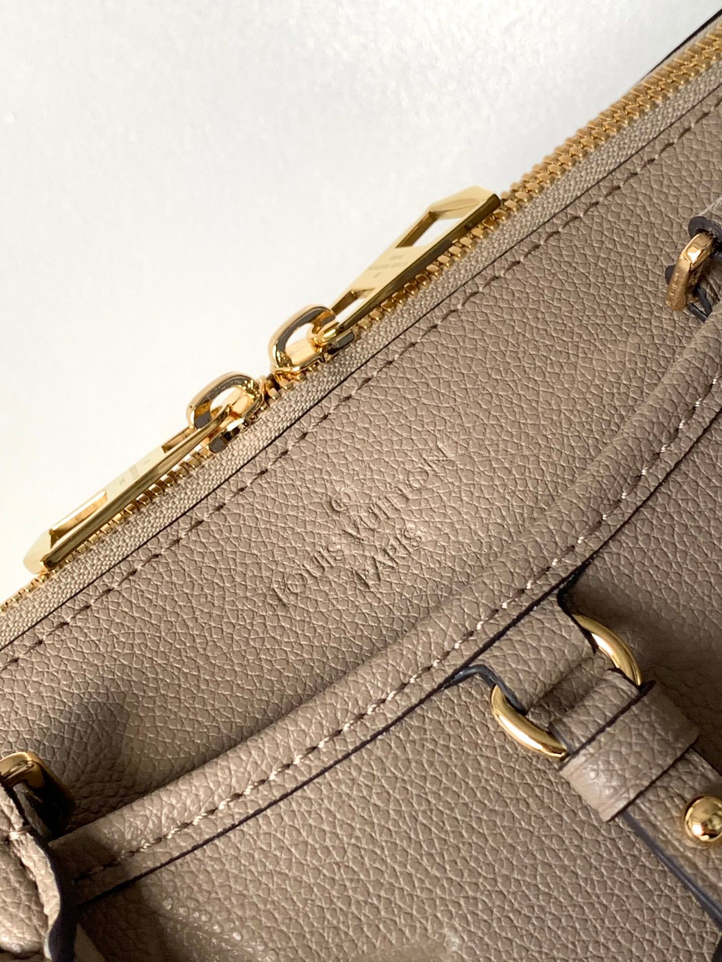 LV 25S TRIANON MM BAG 36 IN WARM TAUPE CALFSKIN GOLD HARDWARE
