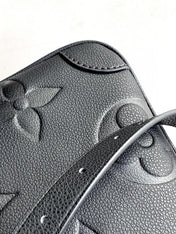 LV 25S TRIANON MM BAG 36 IN BLACK CALFSKIN GOLD HARDWARE
