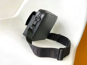 LV 25S FASTLINE MESSENGER BAG 23 IN BLACK CALFSKIN