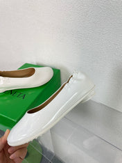 ATOMIC BALLERINA FLAT IN WHITE CALFSKIN