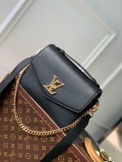 OXFORD 22 IN BLACK LAMBSKIN GOLD HARDWARE
