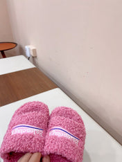 THICK-SOLED SLIPPERS IN PINK WOOL