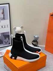 H FUN CLASSIC SNEAKER STYLISH BLACK AND WHITE LINE FABRIC