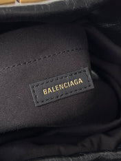 MONACO SMALL BAG 28 IN BLACK ARENA CALFSKIN GOLD HARDWARE