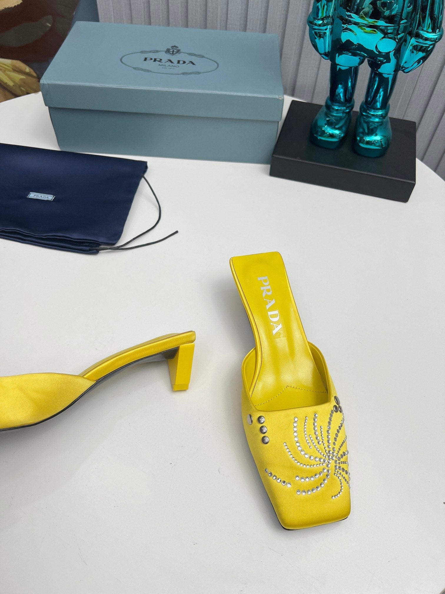 PRADA 26S MULE 40MM IN YELLOW SATIN CRYSTAL EMBELLISHED