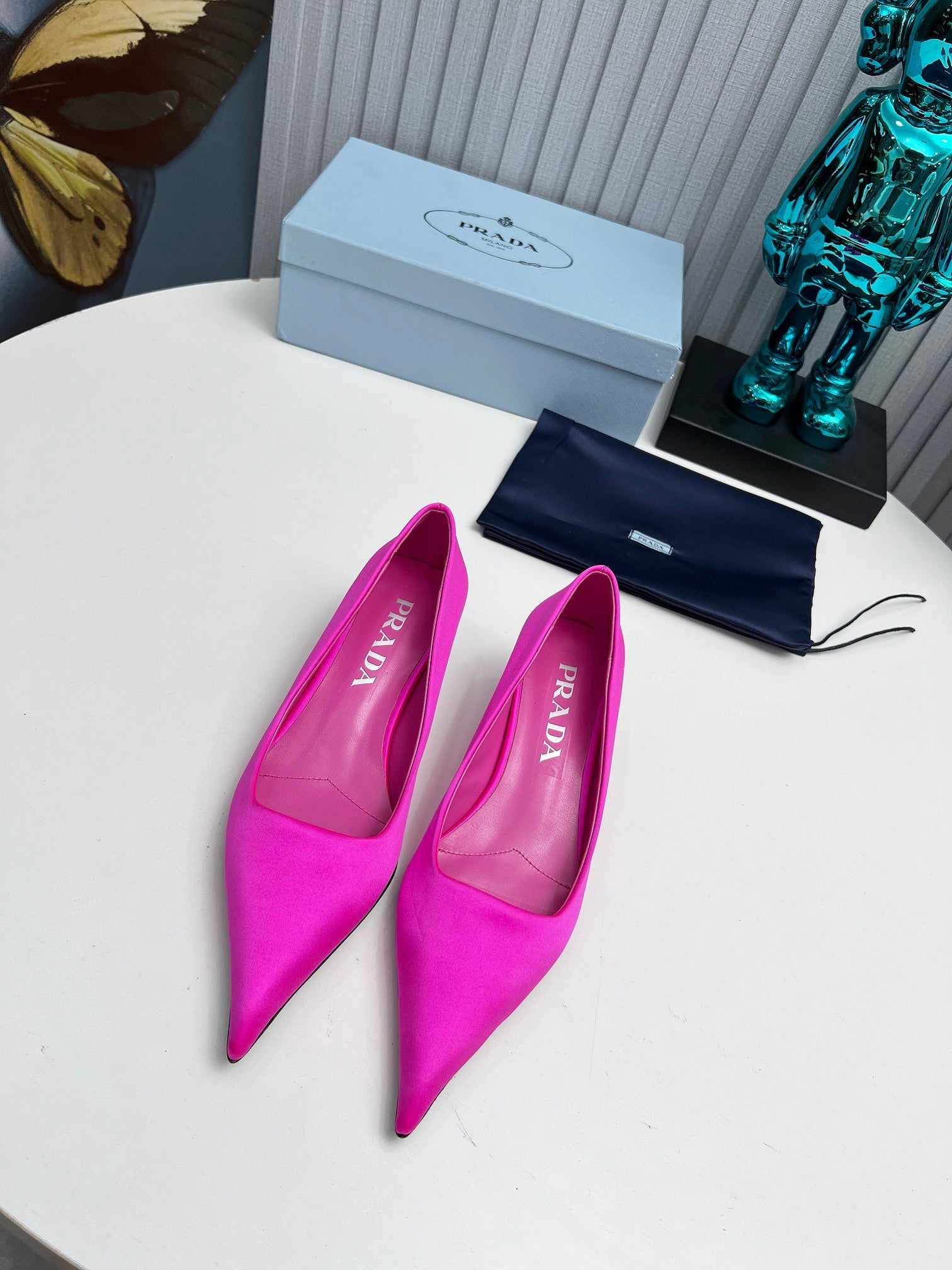 PRADA 26S POINTED TOE PUMPS 40MM IN FUCHSIA PINK SATIN