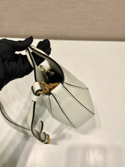 DUMPLING BAG 30 IN WHTE CALFSKIN