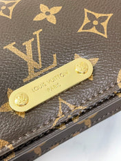 WALLET ON CHAIN LILY 20 IN BROWN MONOGRAM CANVAS GOLD HARDWARE