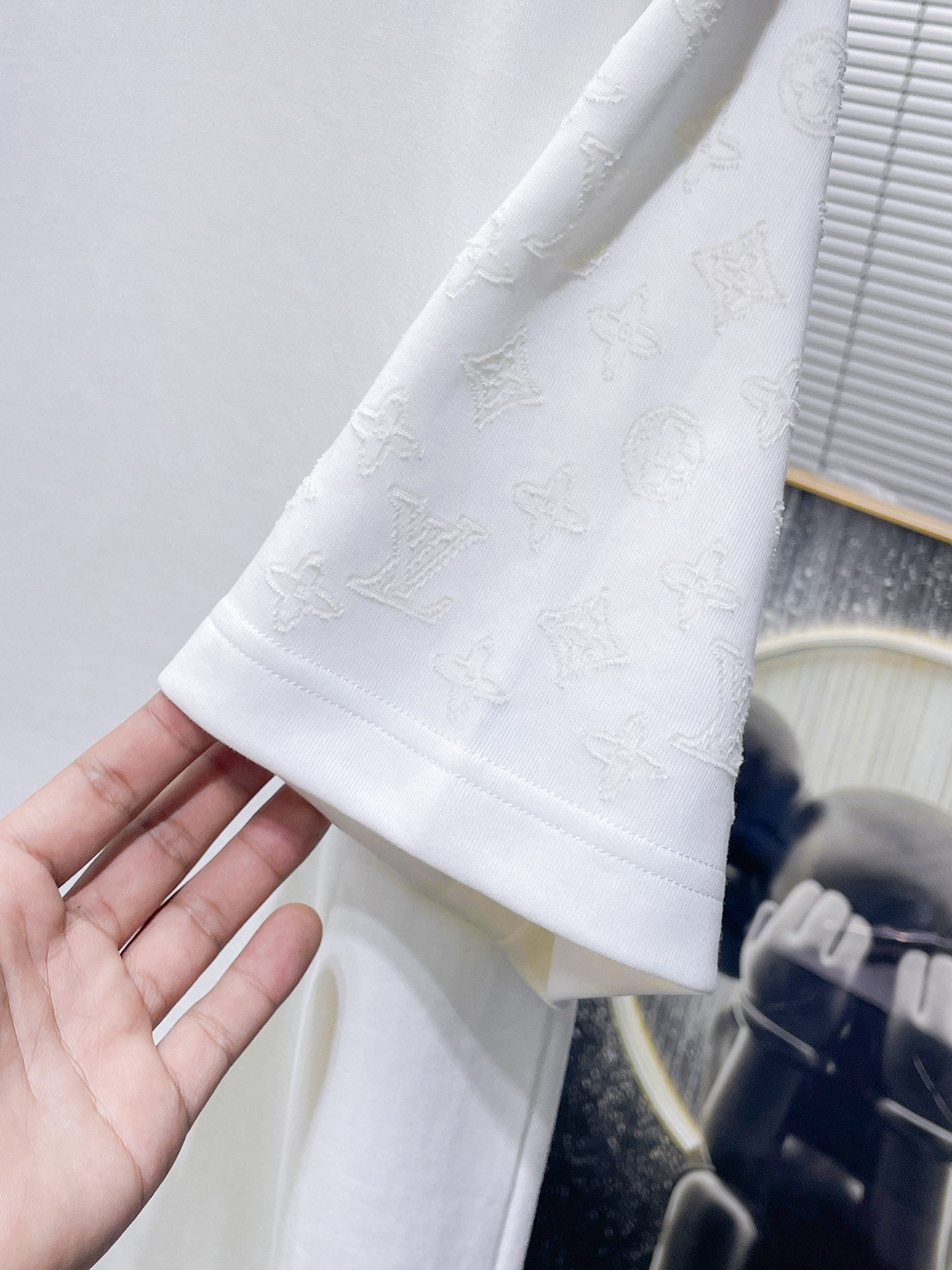 LV WHITE COTTON T-SHIRT 238806