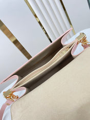 DAUPHINE MM 25 IN LIGHT PINK EPI GRAINED CALFSKIN GOLD HARDWARE