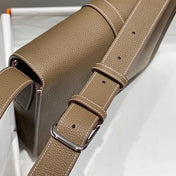 STEVE LIGHT JUNIOR MESSENGER BAG 27 IN ALEZAN TOGO CALFSKIN