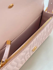 MEDIUM FLAP BAG 22 IN BABY PINK QUILTED ALLOVER CALFSKIN