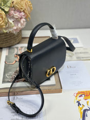 SMALL 19 MONTAIGNE AVENUE TOP HANDLE BAG BLUE DIOR OBLIQUE JACQUARD AND BLACK SMOOTH CALFSKIN