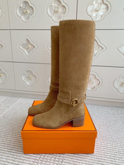 HM 25S TALL BOOTS 50 MM IN BROWN SUEDE WITH GOLD HARDWARE