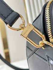 SPEEDY BANDOULIÈRE 25 WITH CRISS CROSS PATTERN IN BLACK LAMBSKIN