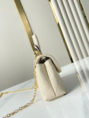NANO MADELEINE 21 IN CREAM EMBOSSED CALFSKIN GOLD HARDWARE