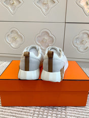 BOUNCING SNEAKER IN WHITE GRAPHIC MESH AND PASTEL GRAY SUEDE