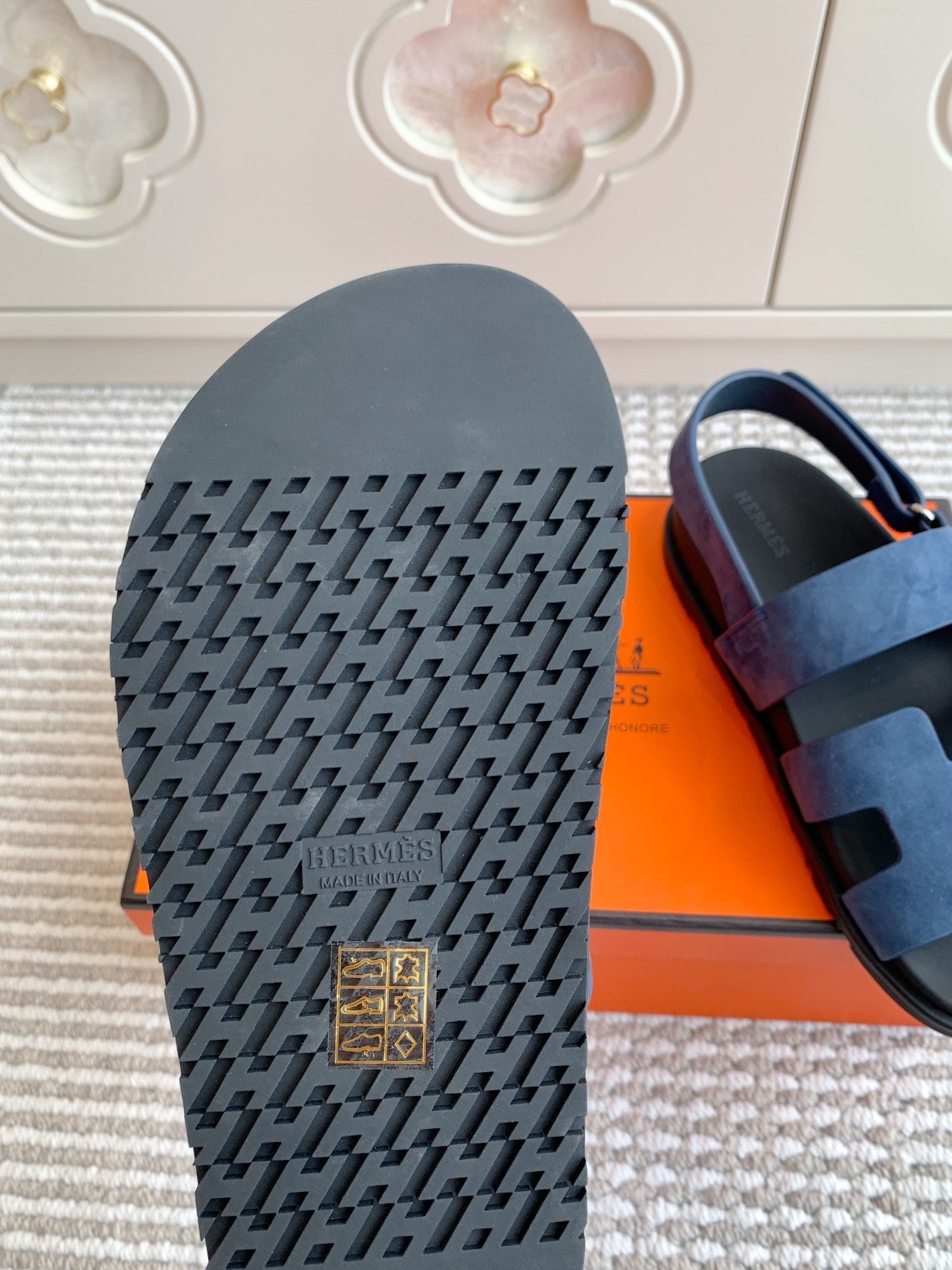HM 26S CHYPRE SANDAL WITH BACK STRAP IN BLUE SUEDE