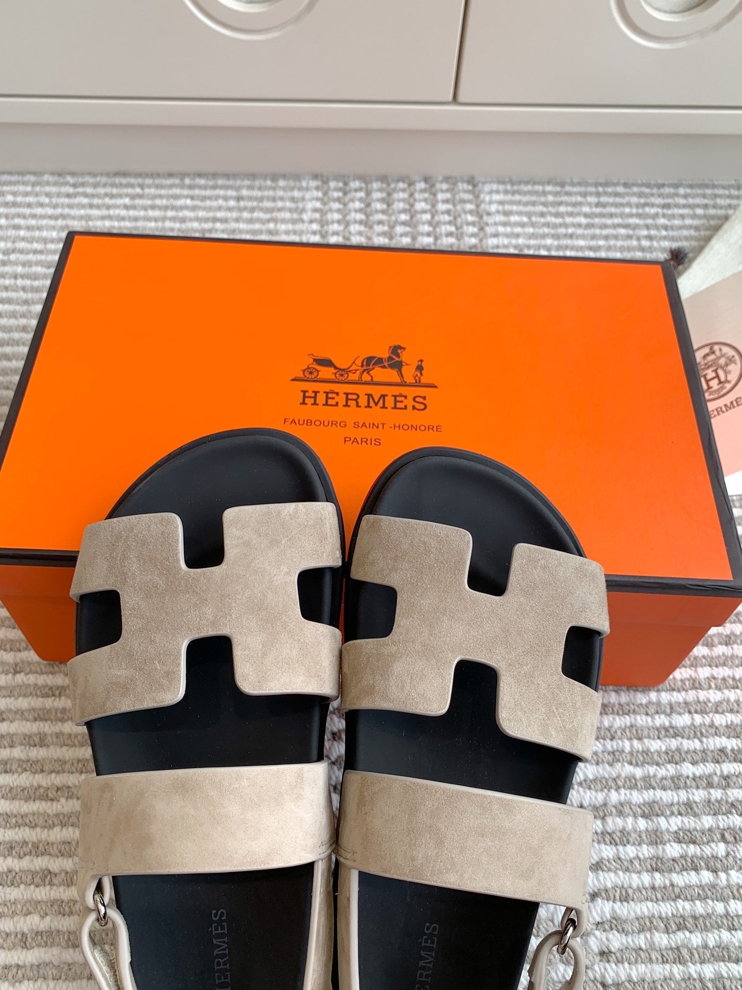 HM 26S CHYPRE SANDAL WITH BACK STRAP IN TAUPE BEIGE SUEDE
