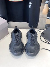 MONDAY SHOE IN BLACK COWSKIN AND POLYESTER
